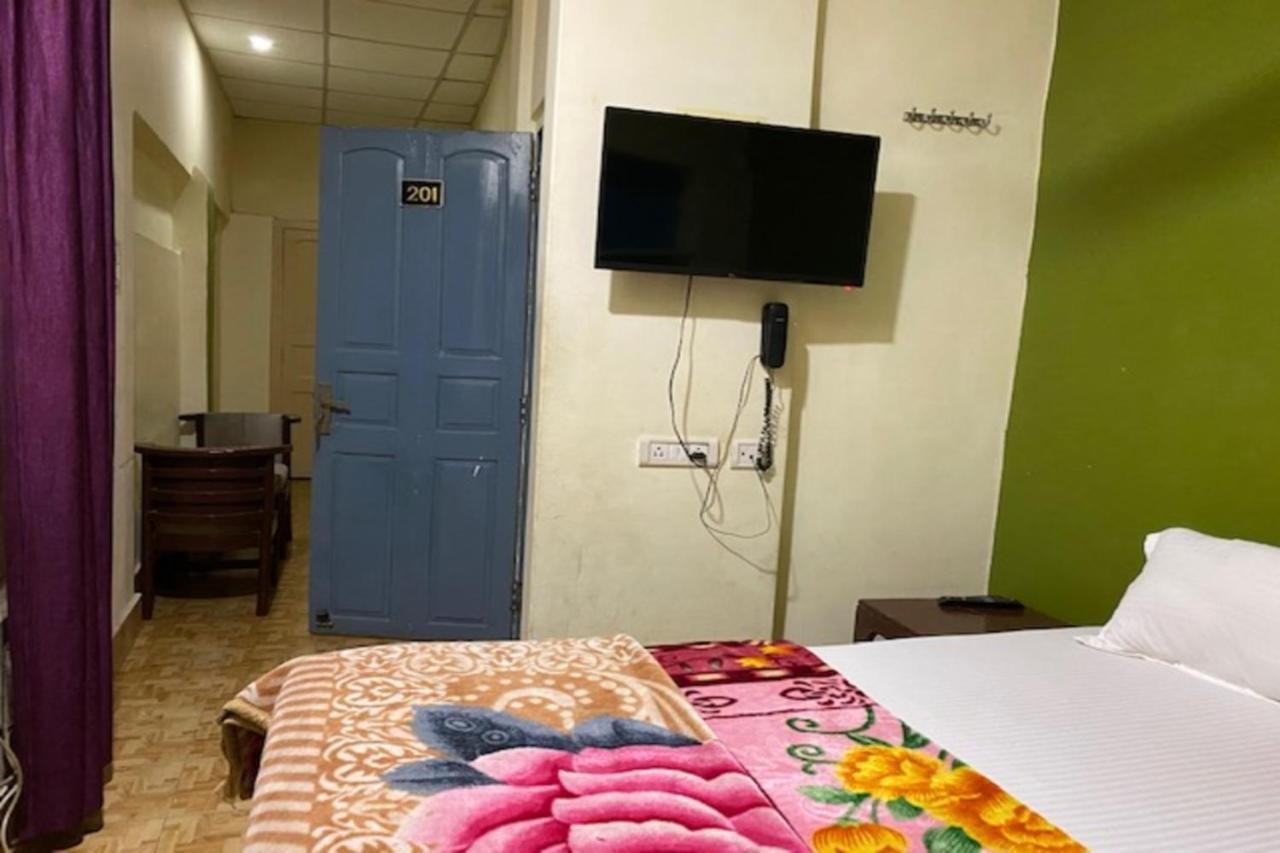 Vagabond Stay Hostel Varanasi Eksteriør bilde