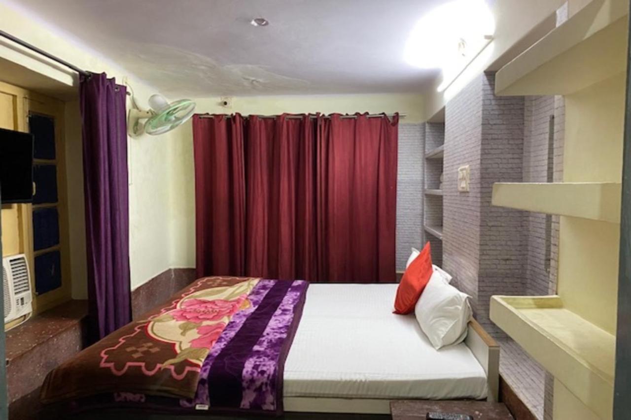 Vagabond Stay Hostel Varanasi Eksteriør bilde